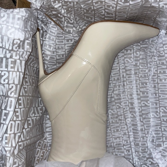 Steve Madden Women's Viktory Fashion Thigh High Boot - Picture 2 of 7